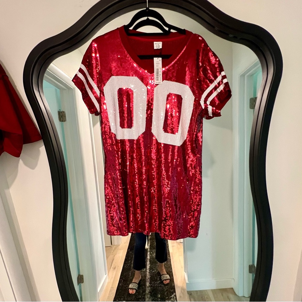 FOOTBALL FANS. darling Anna and Ava sequin mini dress new tags